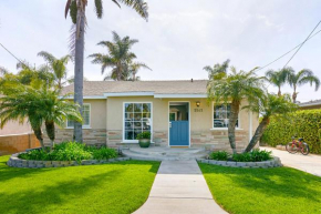 Ultimate Beach Bungalow - 1 block from beach - huge backyard